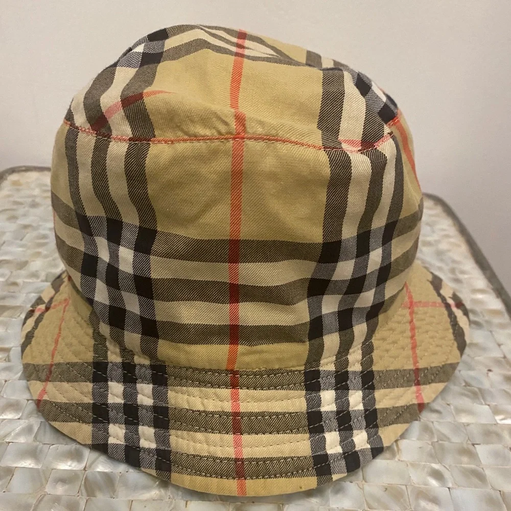 Burberry London Kids Reversible Nova Check Hat